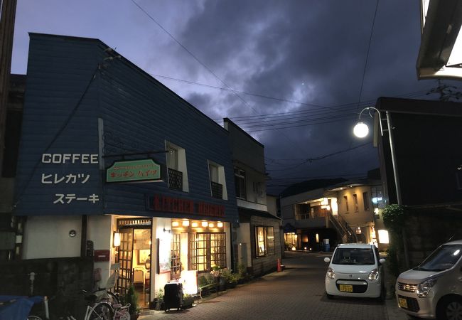 軽井沢駅近くのとんかつ・ステーキレストラン