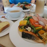 ラウンジでの朝食