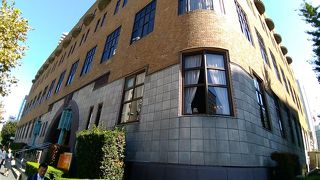 美しい重厚な古い西洋式の建築様式