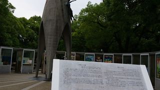 千羽鶴がたくさん