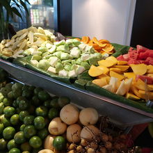 フルーツ　日によってマンゴーがありました