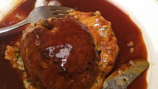 コーヒーは持ち帰りも可能