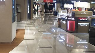 東急プラザ銀座にあります