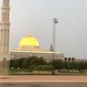 オマーン 最大のモスク