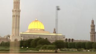 オマーン 最大のモスク