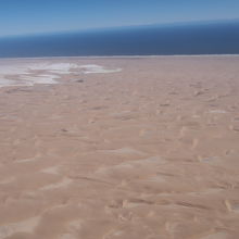 砂漠が大西洋まで続いています