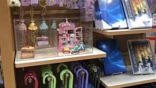 みなとみらいにあるディズニーストア By Lily7 ディズニーストア クイーンズスクエア横浜店 のクチコミ フォートラベル