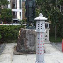 弘法大師様の像