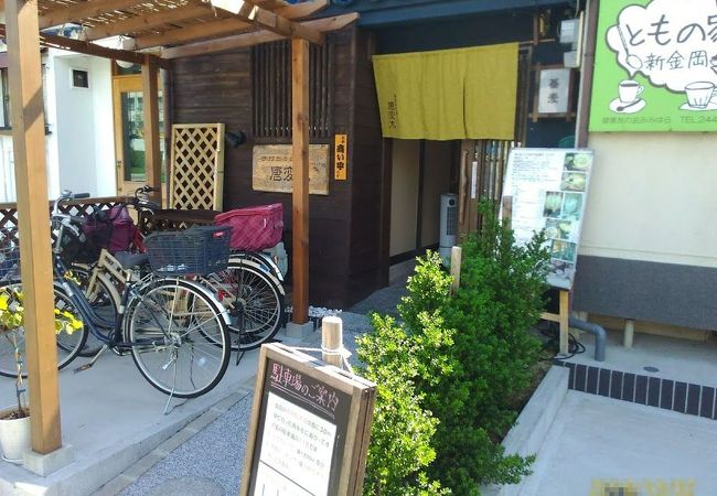 毎日の通勤ルートのすぐ近くに蕎麦屋があるとは知らなかった。