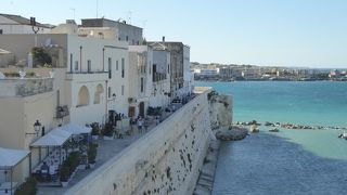 海側の城壁に沿った見晴らしの通り