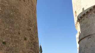 オートラント近郊のスポットにはタクシー