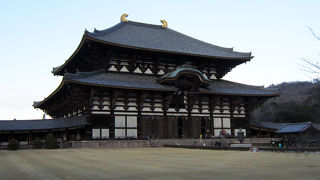 大仏が鎮座するお堂。