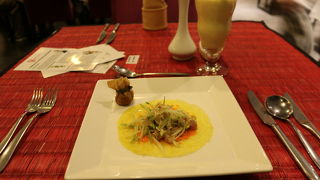 ラグジュアリーなクメール料理