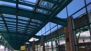 市内までバスで２０分