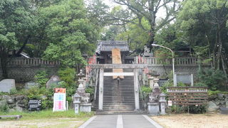 有松旧街道とは名鉄線路を挟んで反対側にあります。