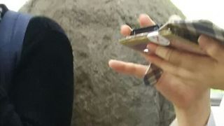 待ち合わせに群がる