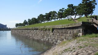 城の石垣のような土台です