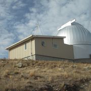 天候不順だったので、マウントジョン天文台での星空観察はできませんでしたが、翌朝、天文台からの景色を見ることが出来ました。