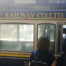 オリエント急行色の車両です