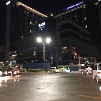 全体像ですが、大きなホテルです。