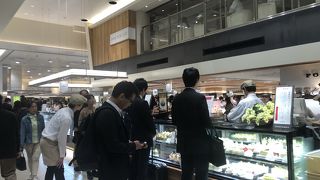 予想より大きなエキナカでびっくり