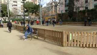 サグラダファミリアの正面の全容を見れる