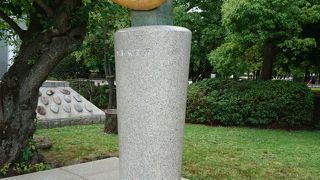 学童の募金や広島商工会議所などの協力により建設