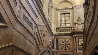 空いているので、アルカサルの前後に行ってもいいと思います