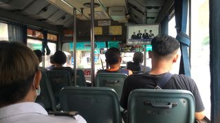 ラマ4世通りを走る4番バスの終点で降りるだけ