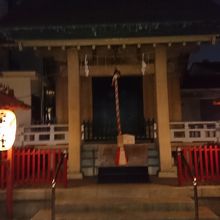 都会的の神社