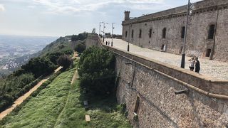 メトロ　パラレル駅からフニクラ（ケーブルカー）経由、ロープウェイでモンジュイック城へ