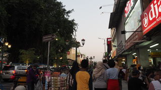 ジョグジャの目抜き通り