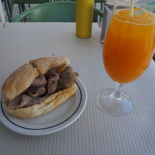 ビファナとオレンジジュース(大)