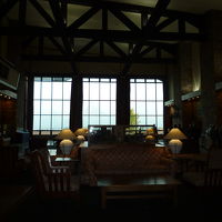 レストランの窓から連山が見える