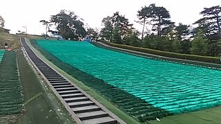 (万葉クリエート)ソリコースは思ったよりスピードが出る他に、デコボコして弾むので面白いです。