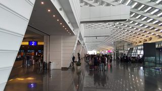 入国審査（外国人）は長蛇の列