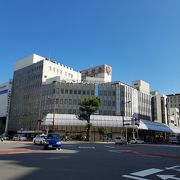 橘町にあるデパート