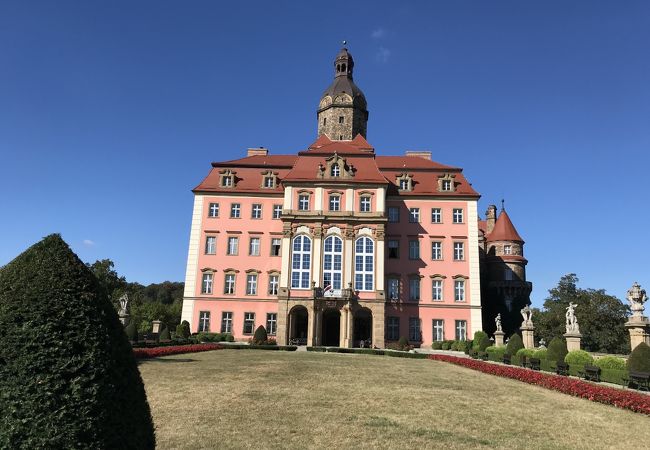 アクセスはよくないですが、見ごたえあるお城です。