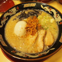 半熟味玉豚とろラーメン