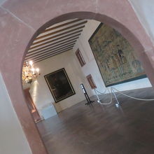 当時の立派なタペストリー展示