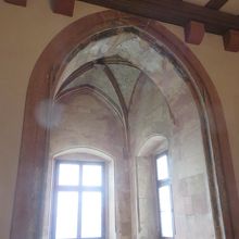 当時の雰囲気が残る部分・ここからテラスなど見えますよ