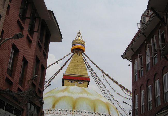 ネパール最大のストゥーパ