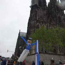 大聖堂のそばもマラソンのコースでした