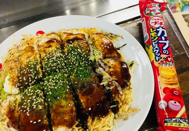 広島駅ビル内のお好み焼き店