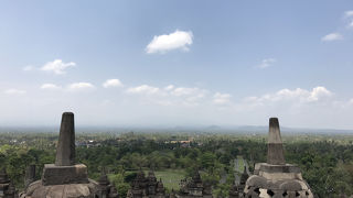 やっぱり外国人料金が高いけれど、インドネシア人ガイドさんの日本語が面白いので、ガイド付きがオススメ