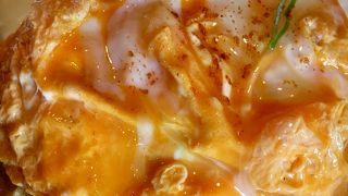 チャーライの上にのる玉子がいいね