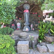 子育ていのちの地蔵尊