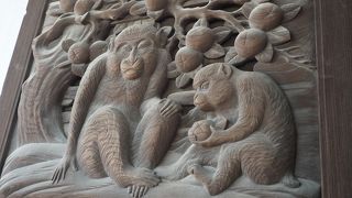 見事な木彫りの技