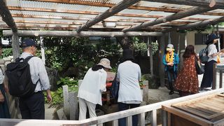 順番待ちの列が