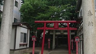 東公園の南にある神社